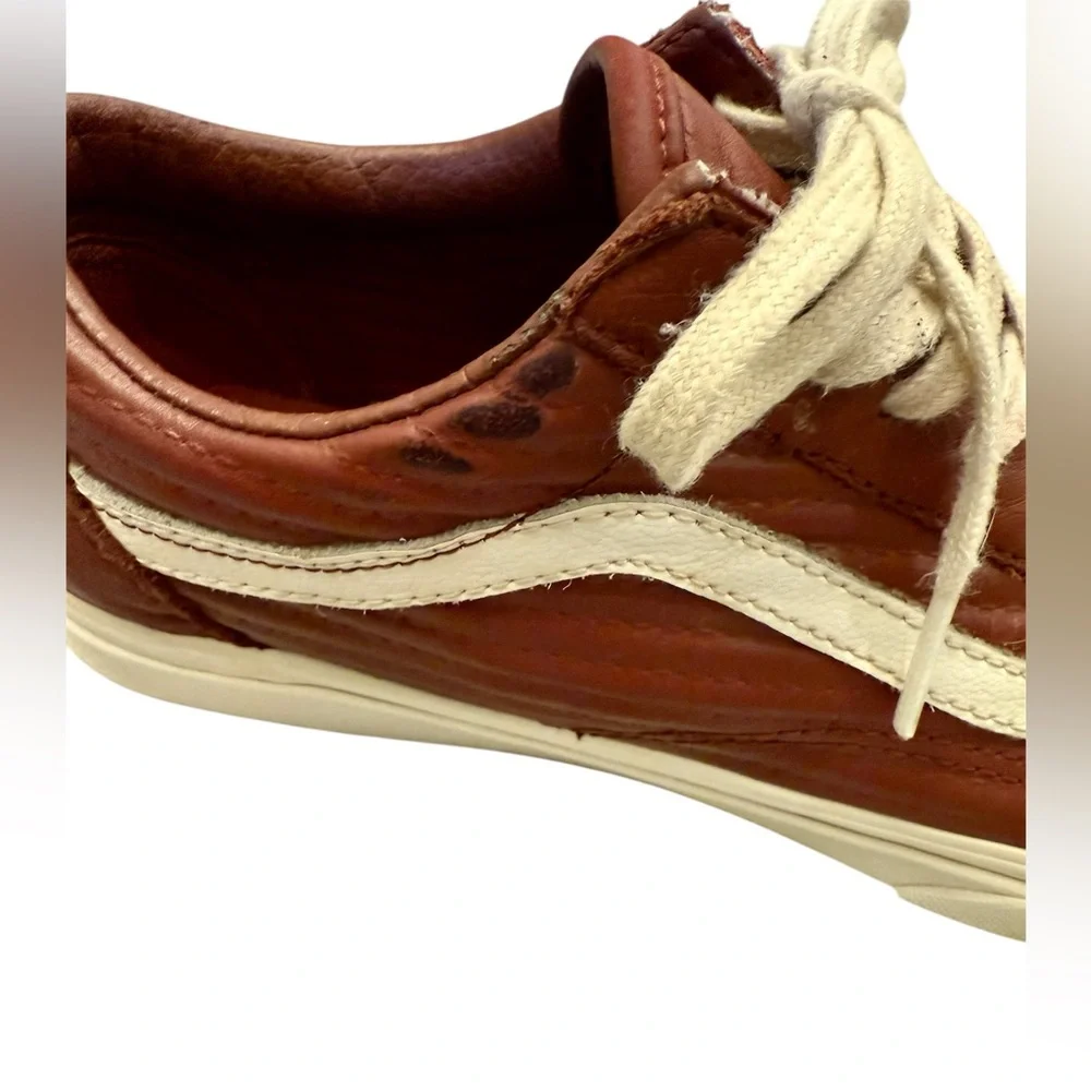 Vans White and Burgundy Old Skool Leather Size 7 Men’s 5.5